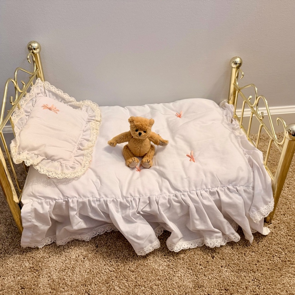 Samantha’s Bed